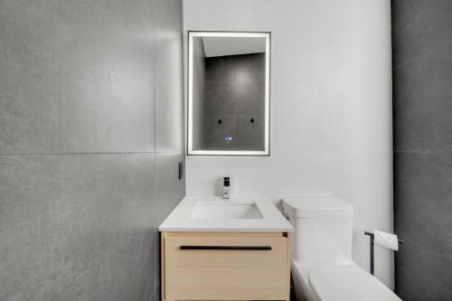 Lift Hotel Image