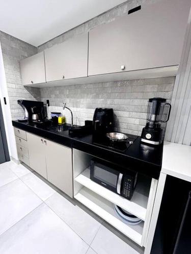 Η κουζίνα ή μικρή κουζίνα στο Summer Flat 404