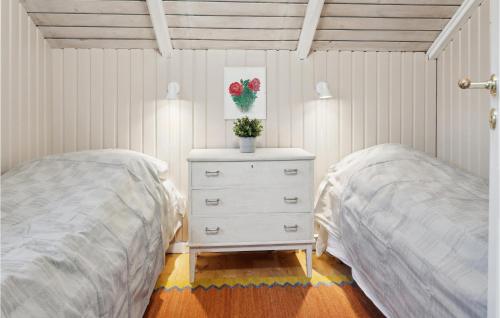 Ruang duduk di 3 Bedroom Beautiful Home In Toftlund