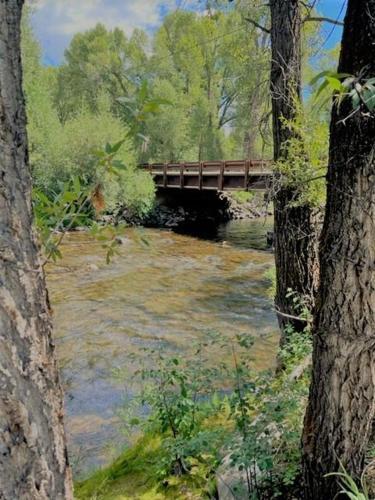 Φυσικό τοπίο κοντά σε αυτή η παραθεριστική κατοικία