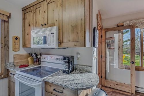 Dapur atau dapur kecil di Riverhouse