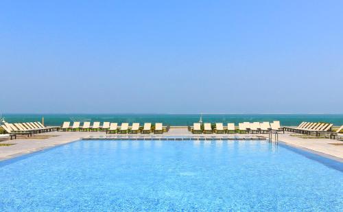 Piscina en o cerca de Mercure Nador Rif