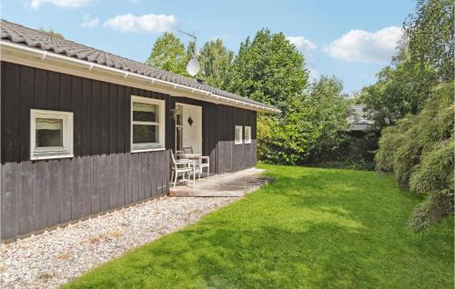 Κήπος έξω από το Cozy Home In Hornbæk With Kitchen