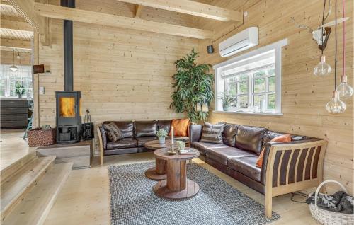 Χώρος καθιστικού στο 4 Bedroom Amazing Home In Nexø