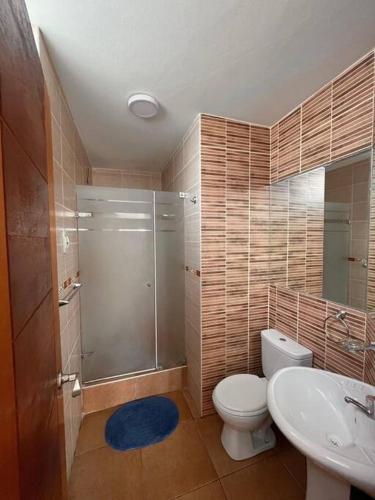 Ένα μπάνιο στο Departamento COCO - San Bartolo