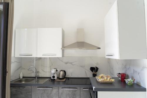 Martiry Suite Apartment photo 54