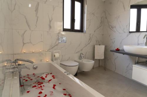 Martiry Suite Apartment photo 36