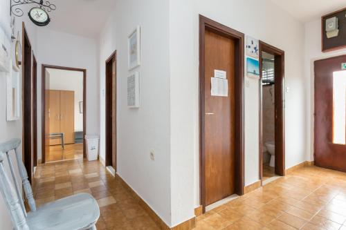Fotografie z fotogalerie ubytování Apartments with a parking space Sutivan, Brac - 744 v destinaci Sutivan