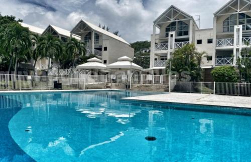 Superbe appartement avec piscine près de la grande plage du Diamant