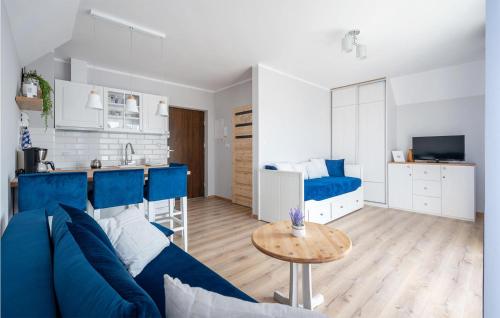 1 Bedroom Amazing Apartment In Darlówko