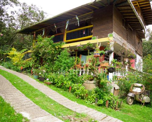 Gallery image of Amplia Casa Campestre en Santa Elena cerca a Medellín - Cabaña Aru in Medellín