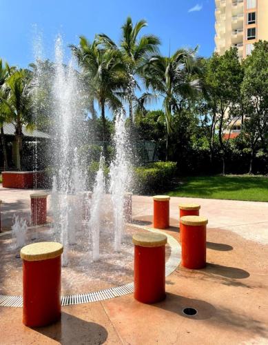 Taman di luar Key Biscayne Beach Vacation