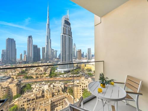 Burj Khalifa Views Luxurious Apartments in Burj Royale opposite Dubai Mall