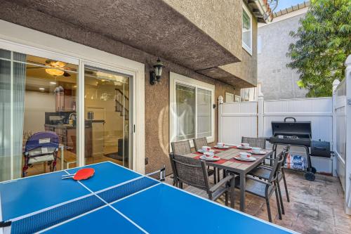 Αίθριο ή υπαίθριος χώρος στο Stylish- Multi-Level- Patio- Games - Fast WIFI-CM3
