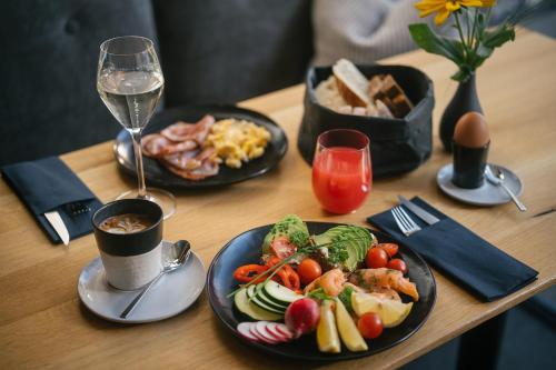 Jídlo v aparthotelu nebo okolí