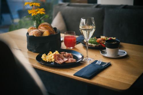 Jídlo v aparthotelu nebo okolí