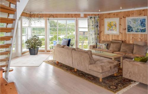 Χώρος καθιστικού στο Amazing Home In Eggedal With Kitchen