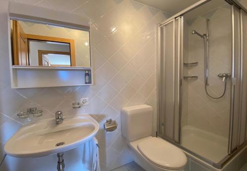 Clarmont 122