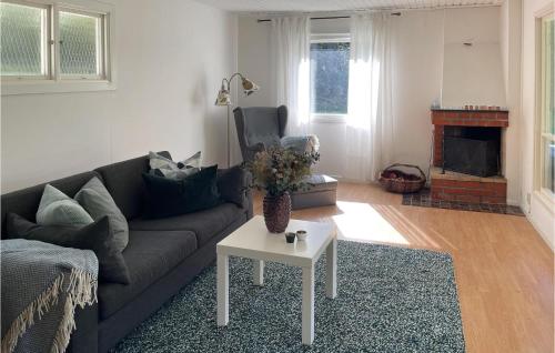Χώρος καθιστικού στο Beautiful Home In Färjestaden With Wifi