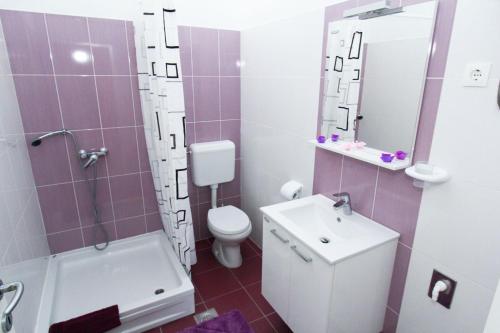 Koupelna v ubytování Apartments Renato