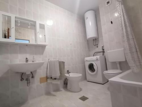 Kúpeľňa v ubytovaní Apartment Domijan by El-pi tours