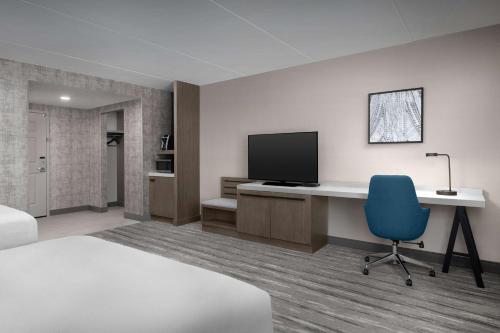 Μια τηλεόραση ή/και κέντρο ψυχαγωγίας στο Hilton Garden Inn West Lafayette Wabash Landing