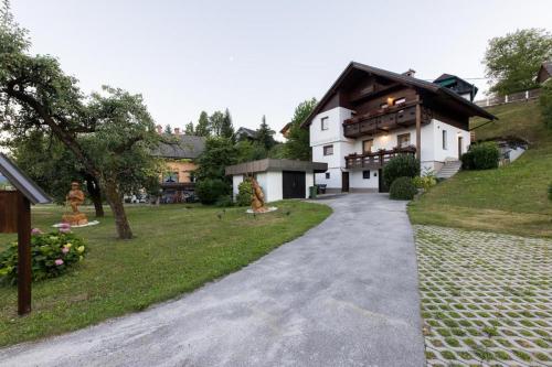 Alpinia apartments