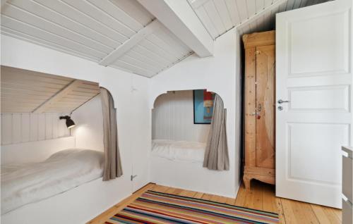 Ein Bett oder Betten in einem Zimmer der Unterkunft Amazing Home In Skibby