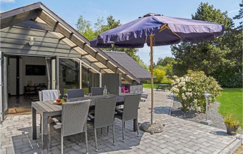 Κήπος έξω από το Stunning Home In Rødby With Kitchen