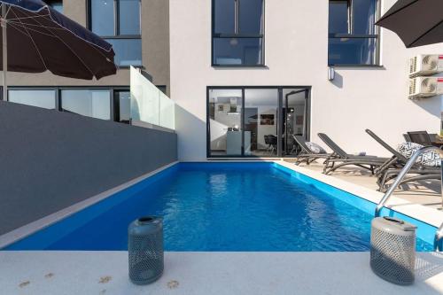 Casa Maestral by Briskva