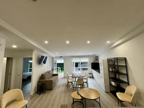 Ruang duduk di Salgueira Rooms