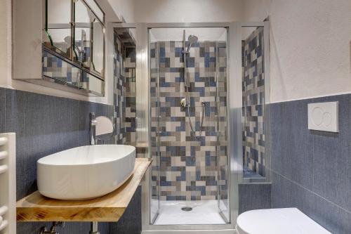 Orto Apartment by Mamo Florence