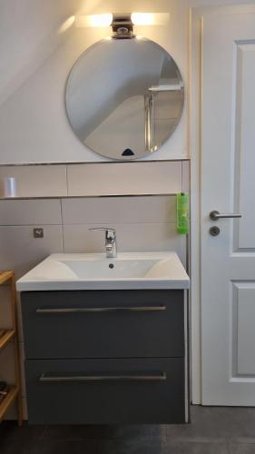 Ванная комната в Exclusives Loft, Klimaanlage, privat Parkplatz, Netflix, Wallbox, DominosPizza