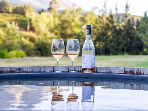 Bebidas en AfriCamps at Doolhof Wine Estate