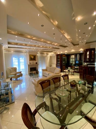 LaBelle Elite House in Aridaia,Lutra Pozar