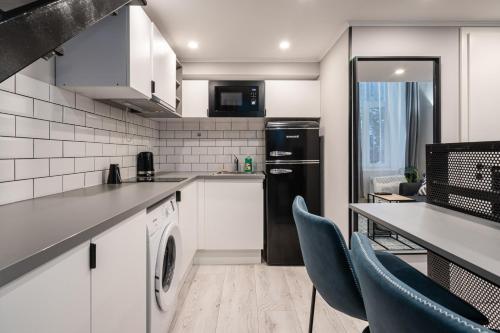 S13- Boutique Apartments, Best Location, by BQA 1073 Budapest, Síp utca 13.  ground floor 8, 1073 kép - 3