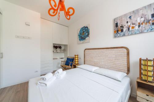 Spacious & Stylish 1-Bedroom Apartment with terrace