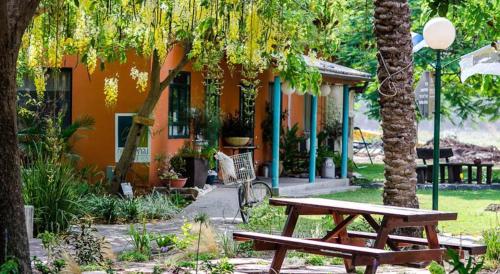 Zahrada ubytování Ashdot Yaacov Ichud Kibbutz Country Lodging