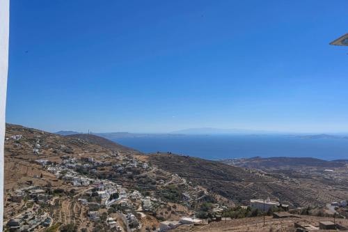 Gallery image of Arnados House View in Arnados