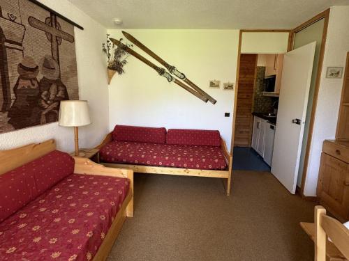 Studio Fonctionnel avec Terrasse, Accès Direct aux Pistes, Belle Plagne - FR-1-181-2219