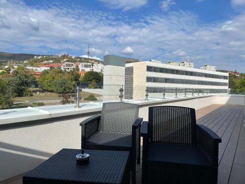 Balkoni atau teres di Exkluzív panorámás lakás Pécs