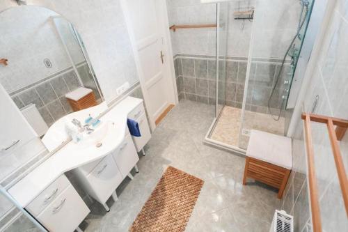 Kúpeľňa v ubytovaní Haus in Budapest mit Garten