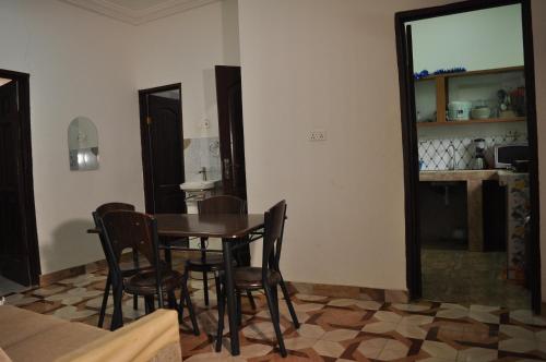 Una cocina o zona de cocina en BB Tributary Hotel