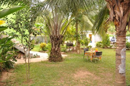 Jardín al aire libre en BB Tributary Hotel