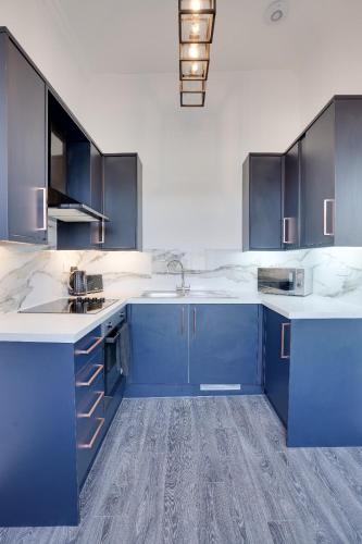 Η κουζίνα ή μικρή κουζίνα στο No 2 at The Rocketroom Apartments
