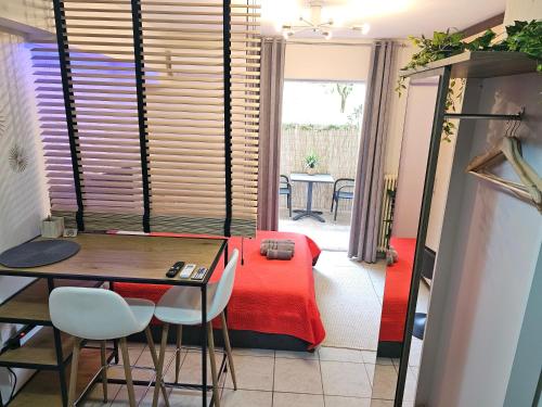 Posezení v ubytování Stylish studio - Your private place in Lamia