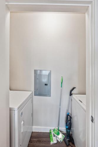 Φωτογραφία από το άλμπουμ του Charming & Modern 1bd1bth I Properties By Preston στο Χιούστον
