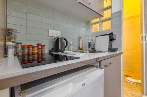 Photo de la galerie de l'établissement NEW Studio Champs Elysées 2PAX, à Paris