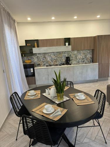 Dapur atau dapur kecil di Red Bridges House Maria