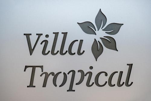 Certifikát, hodnocení, plakát nebo jiný dokument vystavený v ubytování Villa Tropicale, 5 bed, private pool, 5 min beach